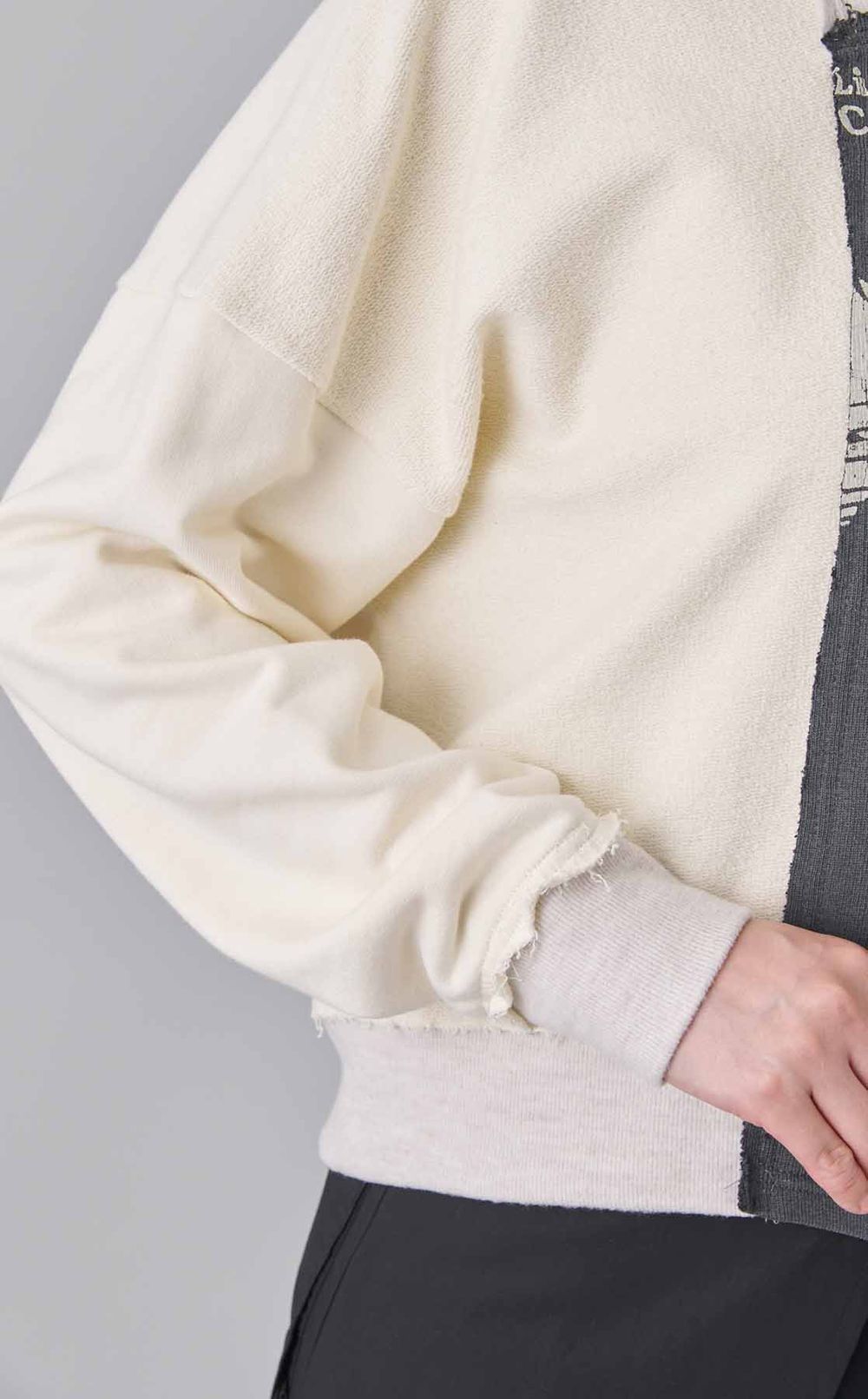 【roop】ASYMMETRY SWEAT