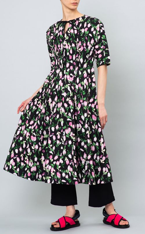 ネックリボンプリントワンピース