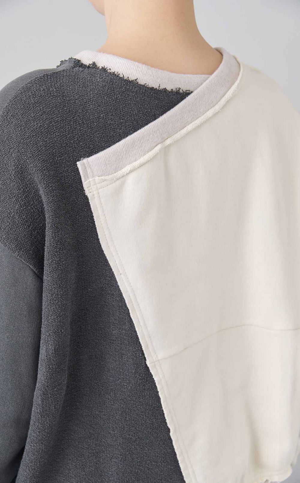 【roop】ASYMMETRY SWEAT