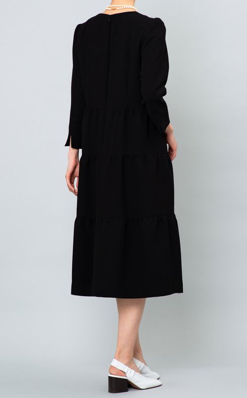 ティアードブラックワンピース