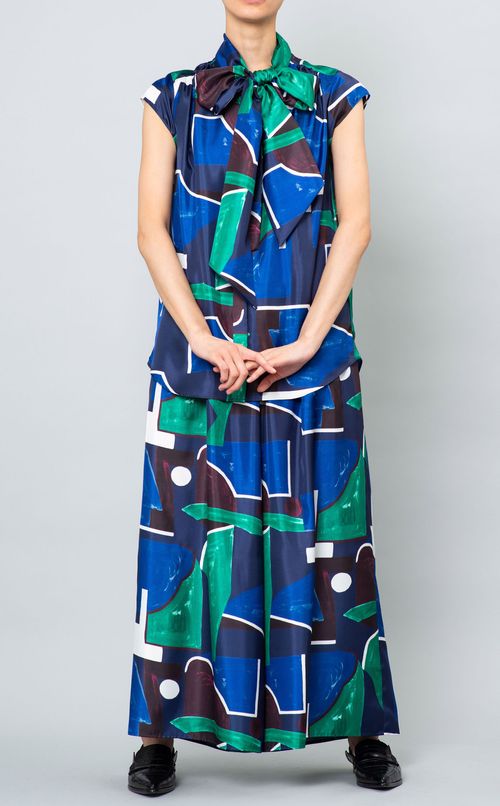 プリントボウタイブラウス