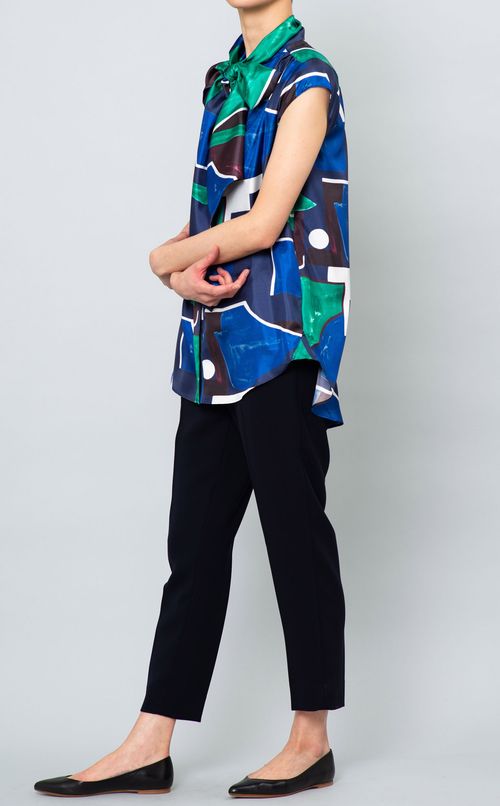 プリントボウタイブラウス