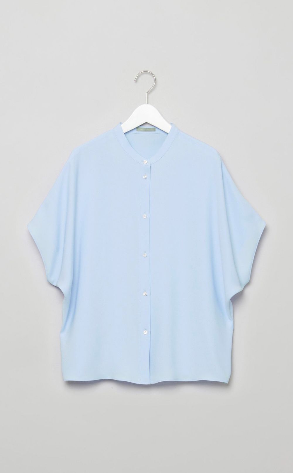 ノーカラーフレアブラウス