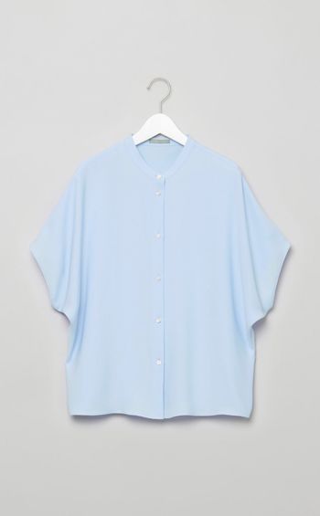 ノーカラーフレアブラウス