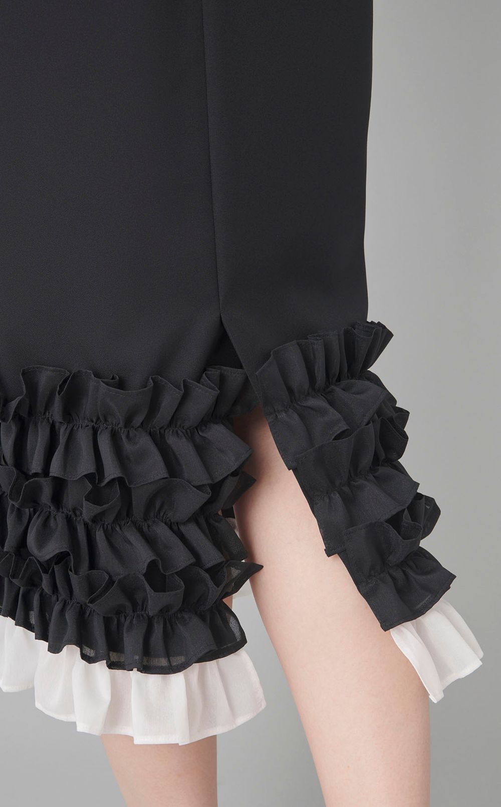 ヘムフリルコクーンワンピース