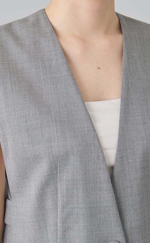 ファインウーステッドベルトジレ