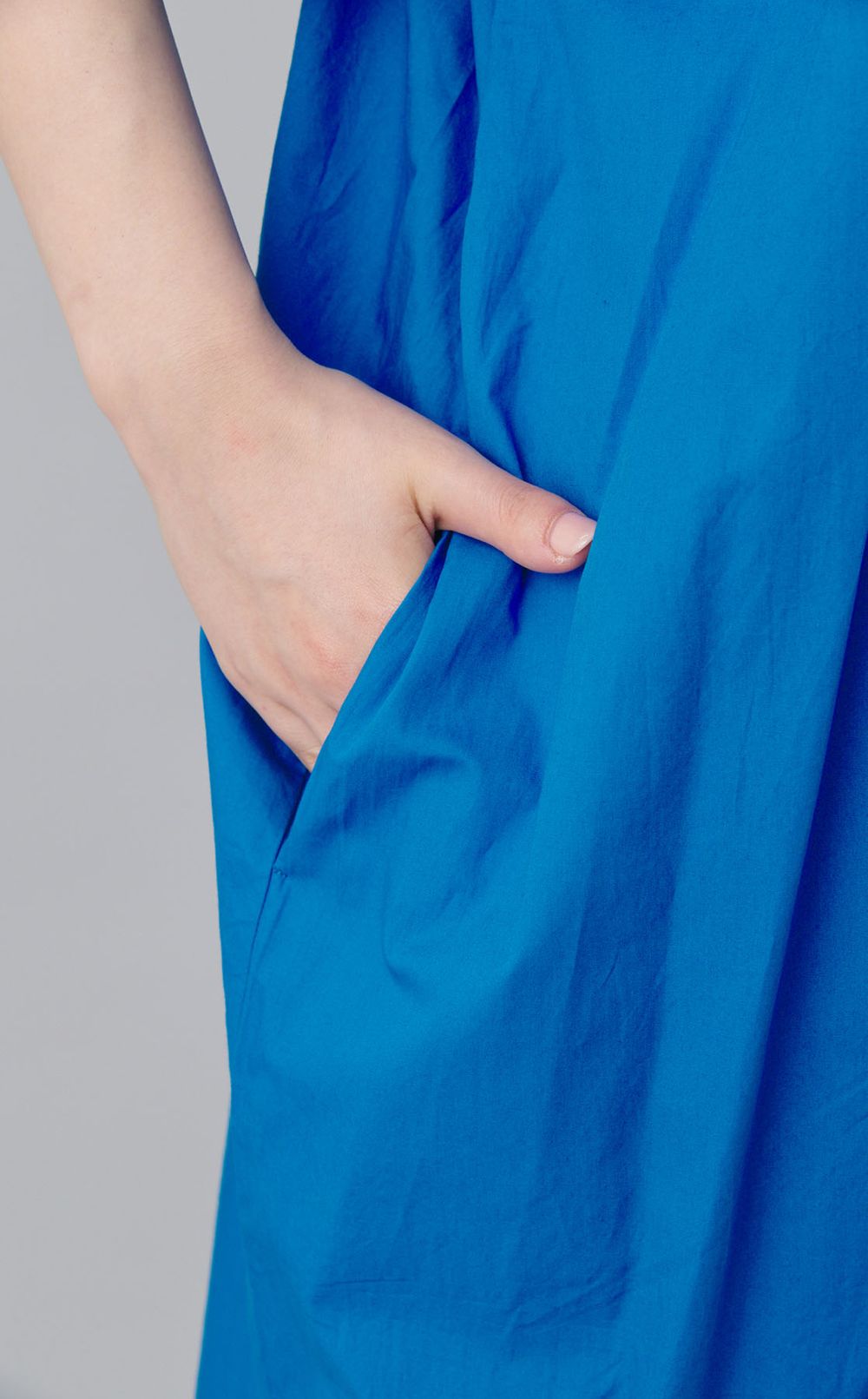 バックリボンタックコクーンワンピース