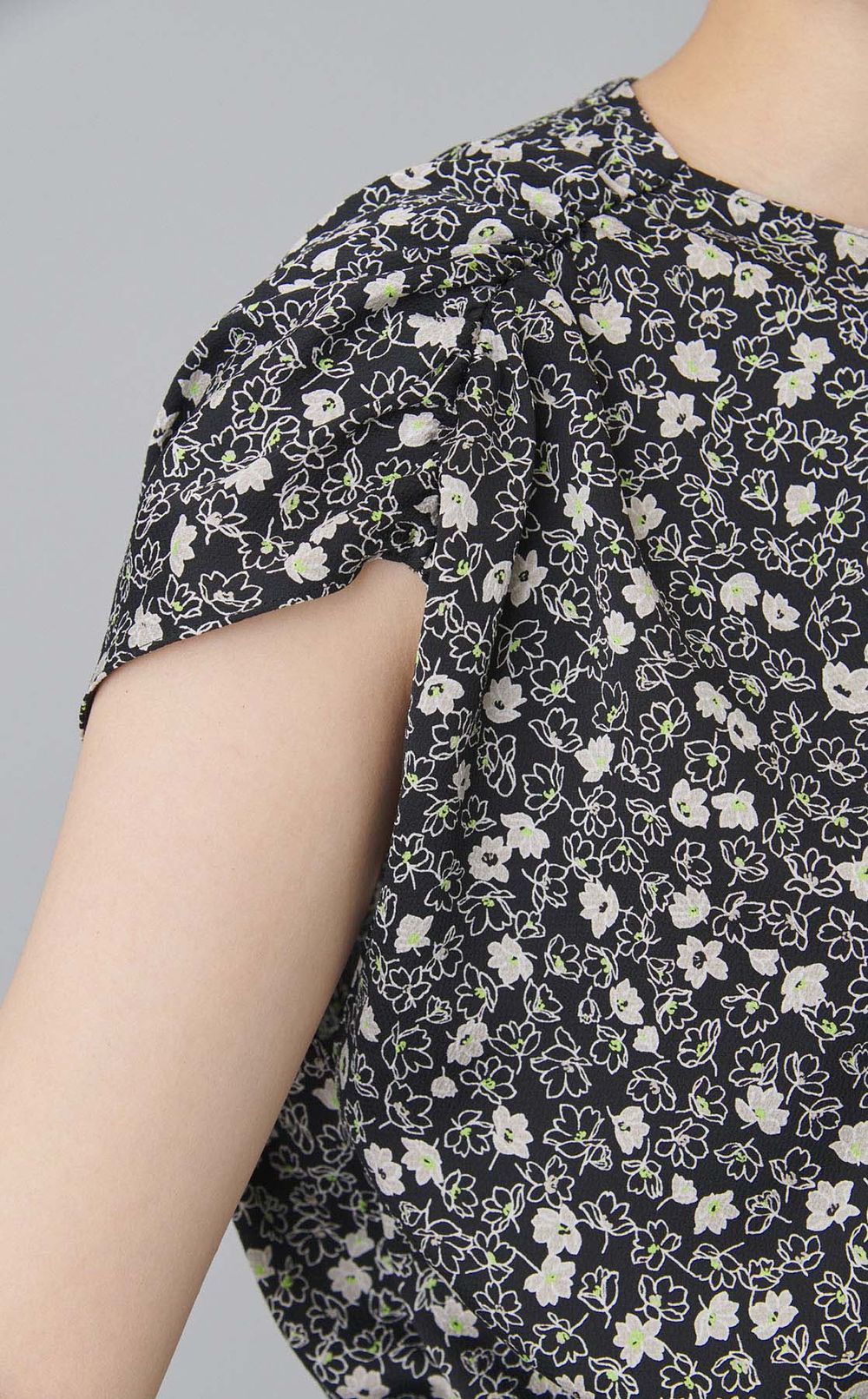 レジェフラワーギャザートップワンピース