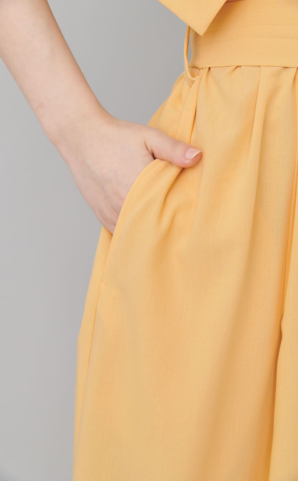 スクエアスリーブドレス