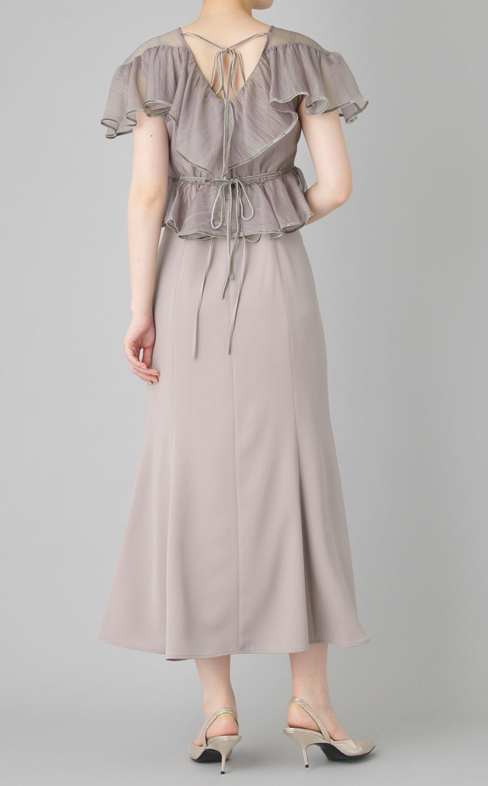 ラッフルボレロキャミソールワンピース