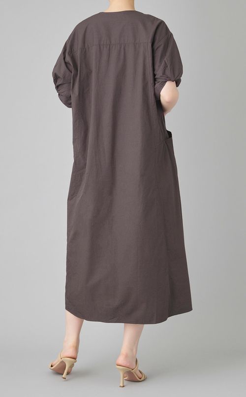 ツイストスリーブUネックワンピース