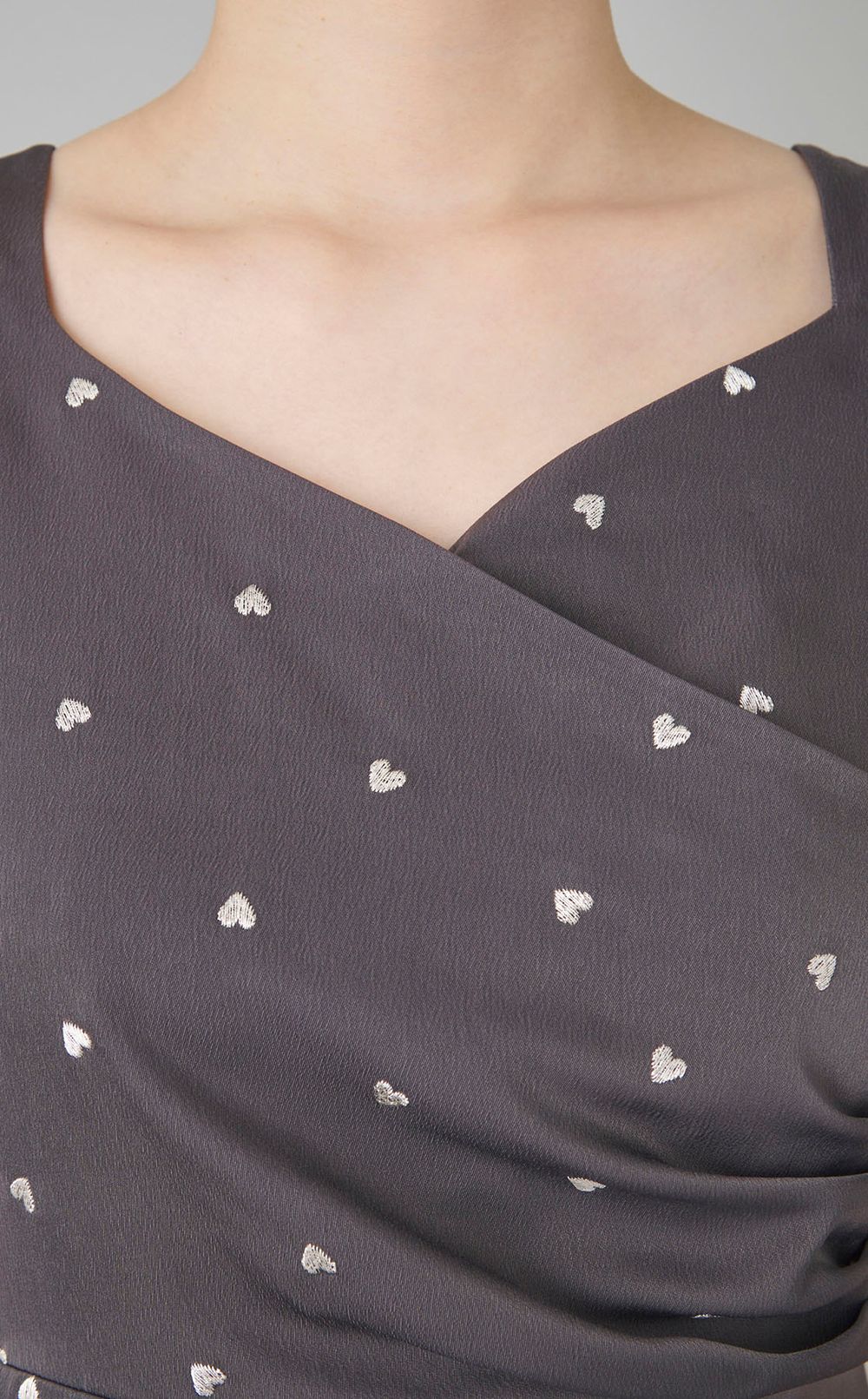 ハートエンブロイダリーワンピース