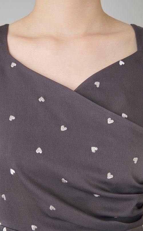 ハートエンブロイダリーワンピース