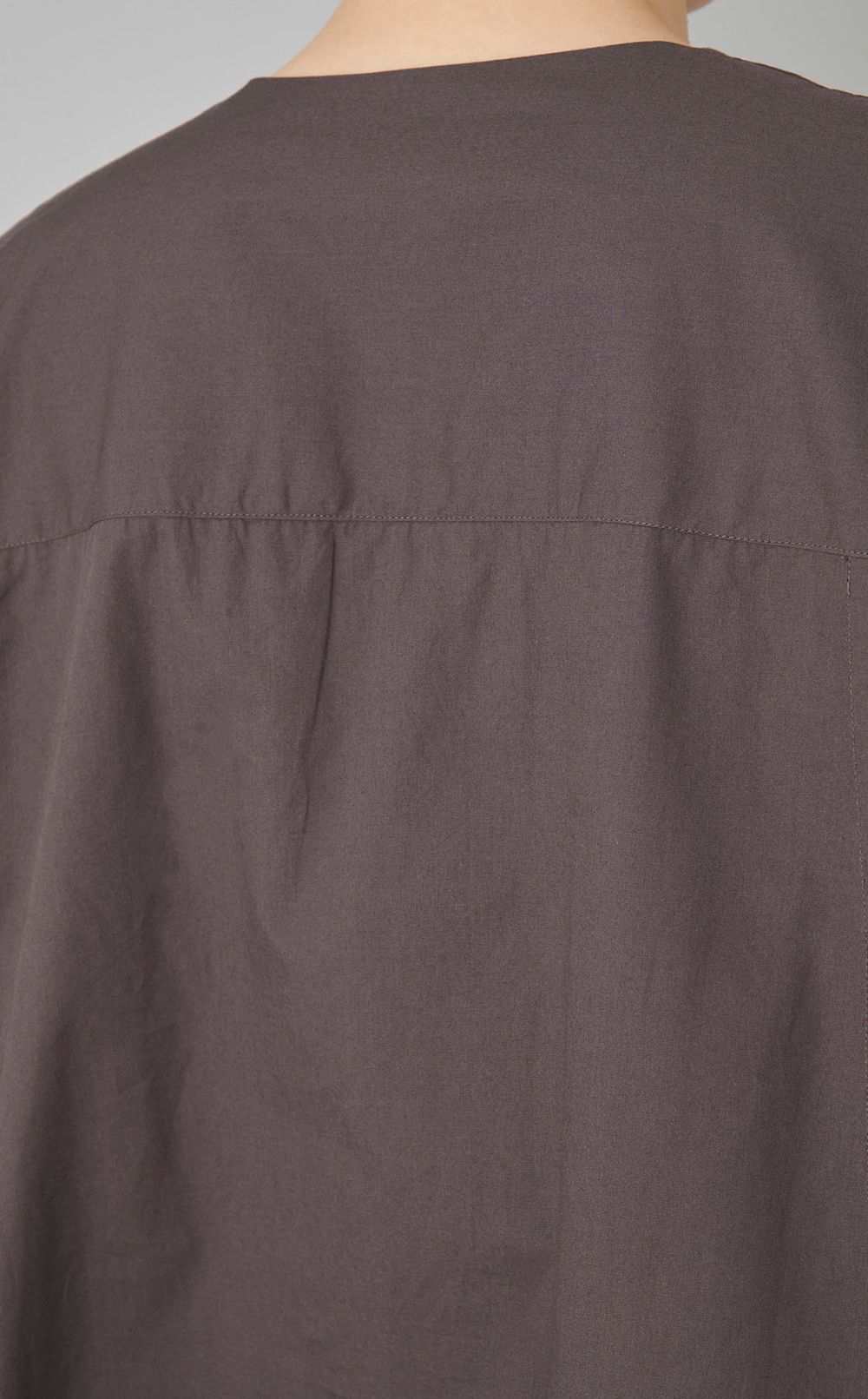 ツイストスリーブUネックワンピース