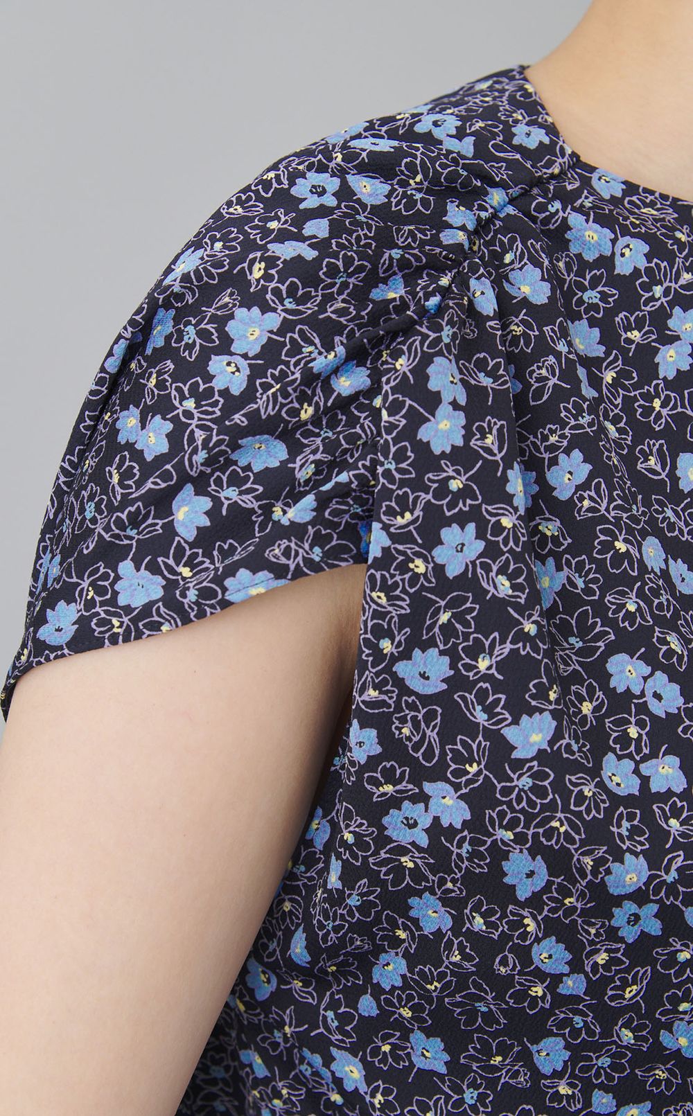 レジェフラワーギャザートップワンピース