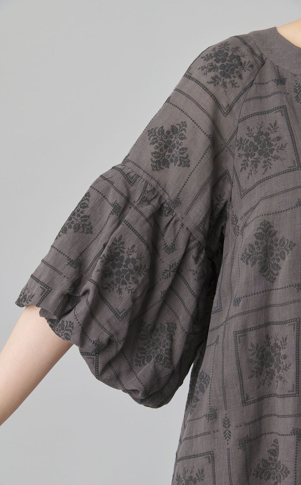 タイルプリントコットンリネワンピース