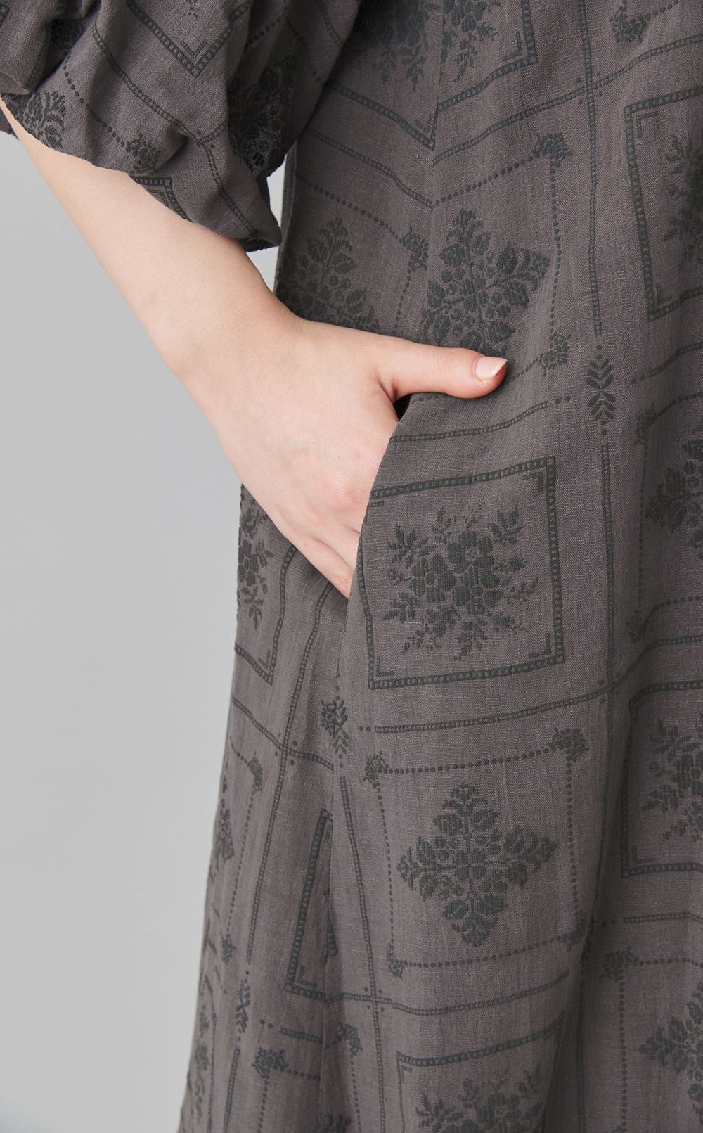 タイルプリントコットンリネワンピース