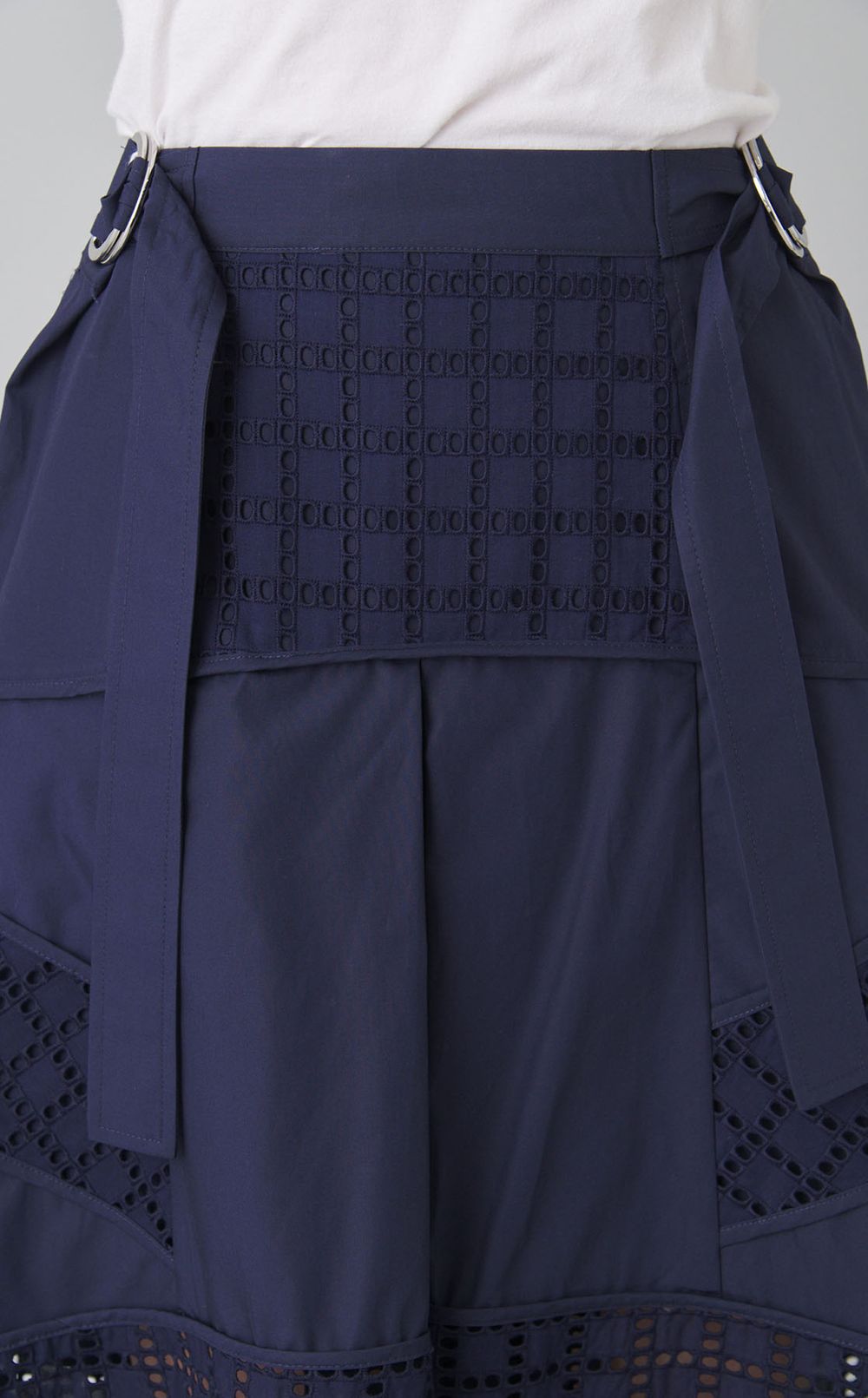 刺繍レースフレアスカート