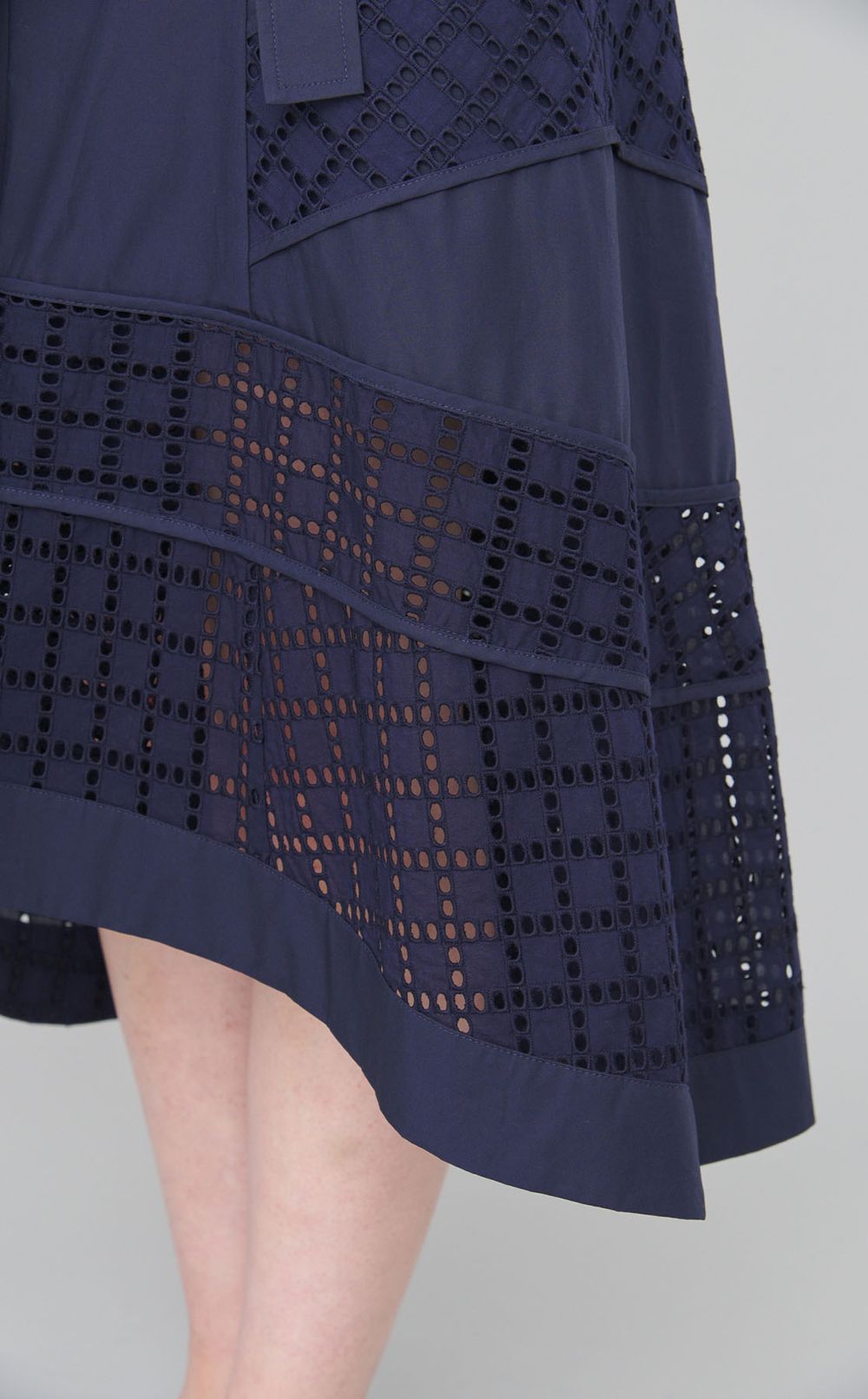 刺繍レースフレアスカート