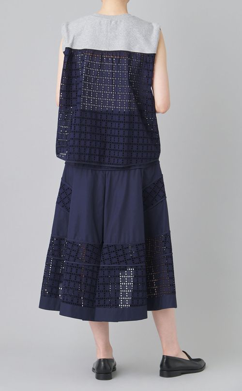 刺繍レースフレアスカート