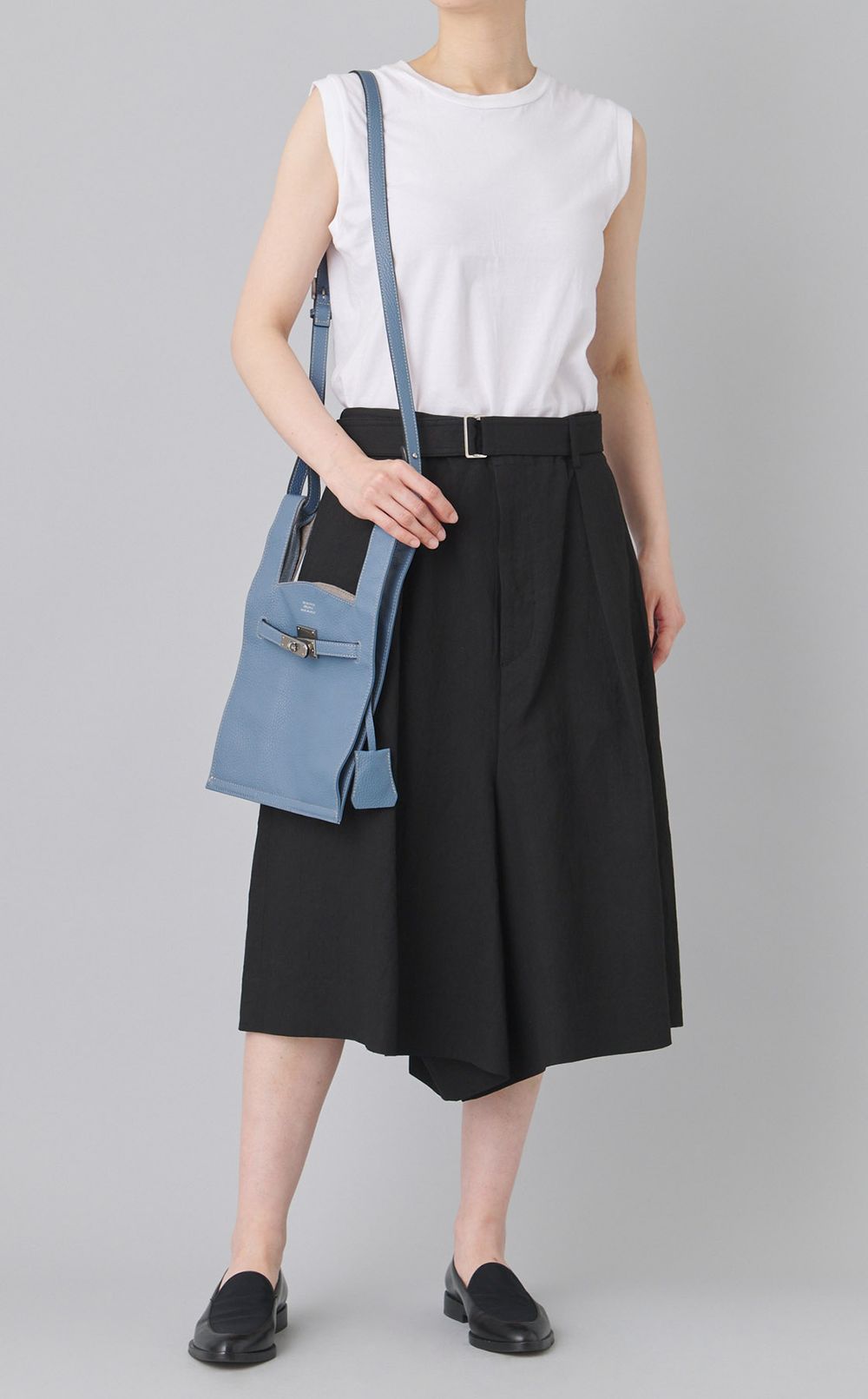 サルエルリネンショートパンツ