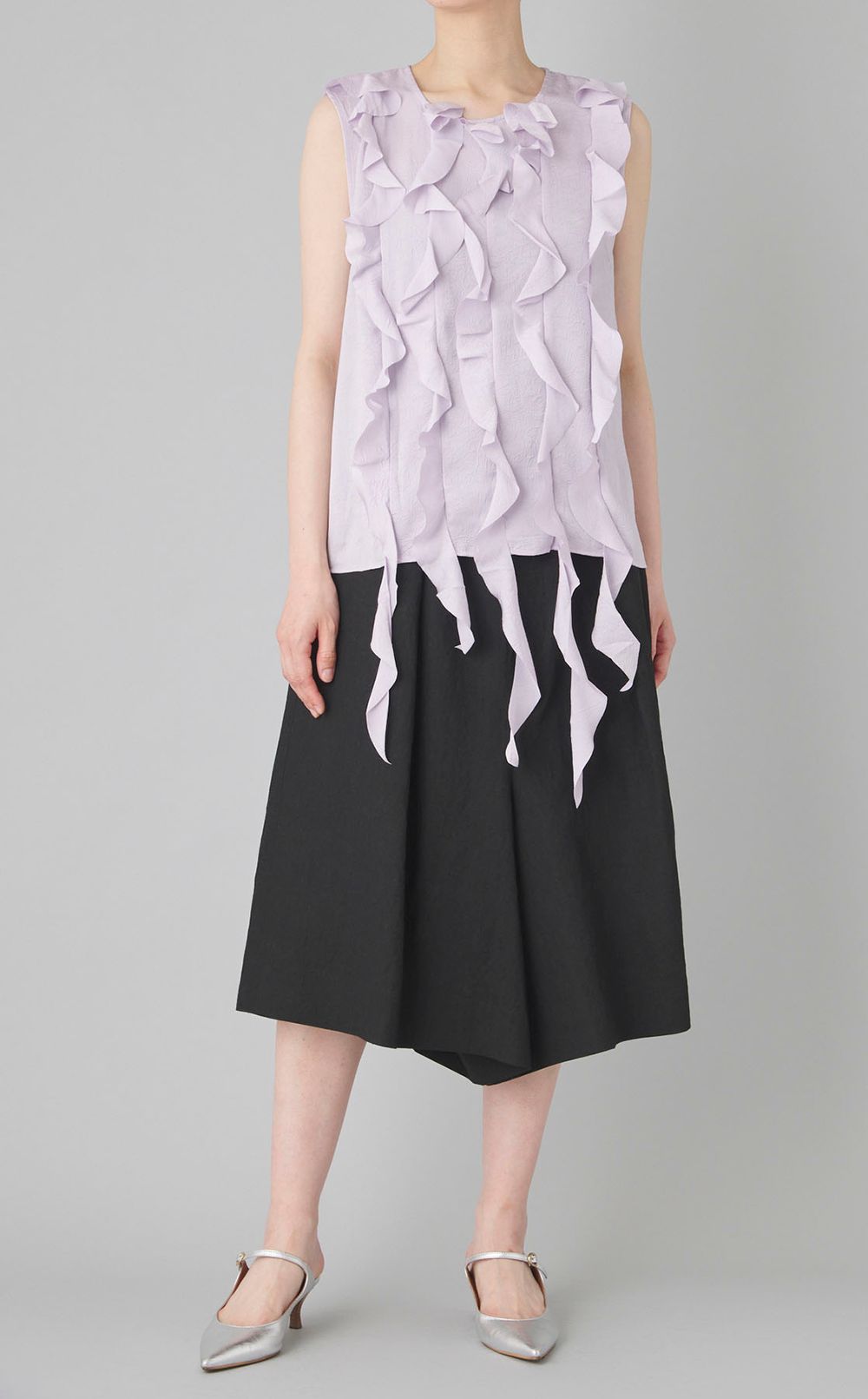 クリンクルサテンノースリーブブラウス