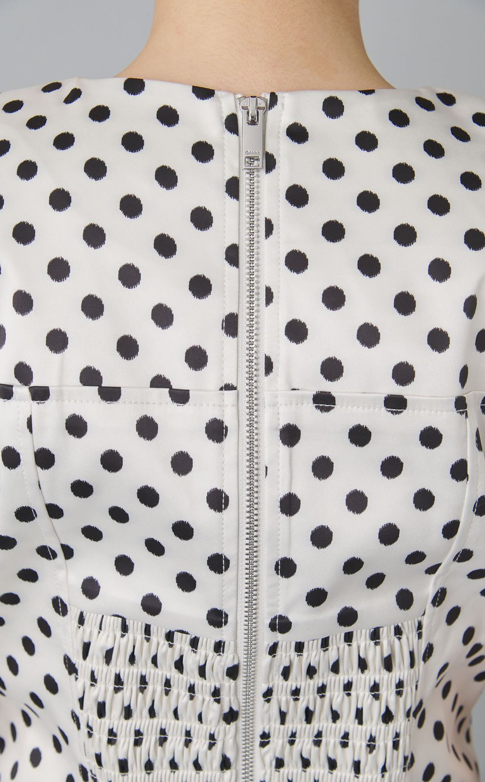 ダブルサテンドットブラウス