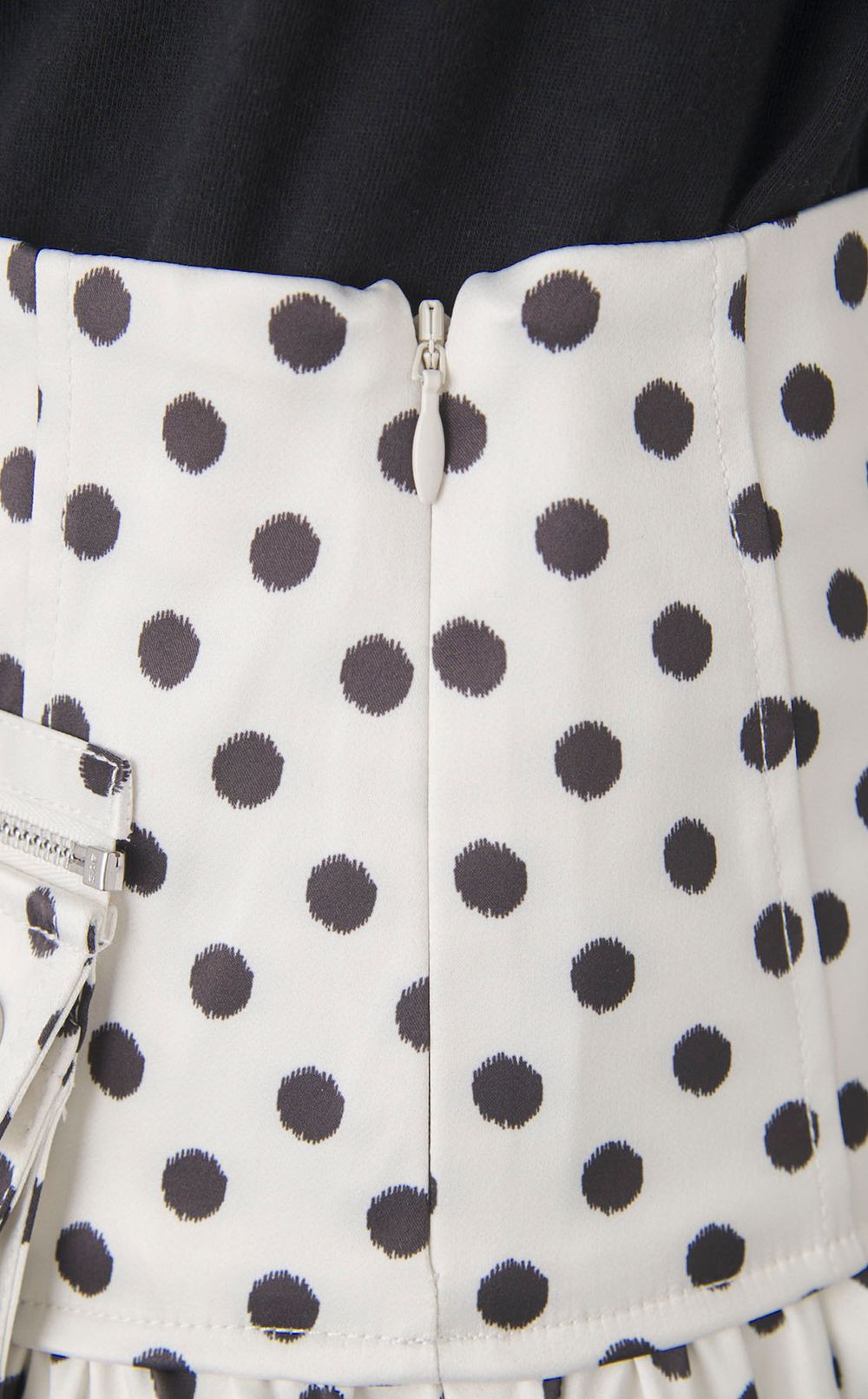 ドットプリントフレアスカート