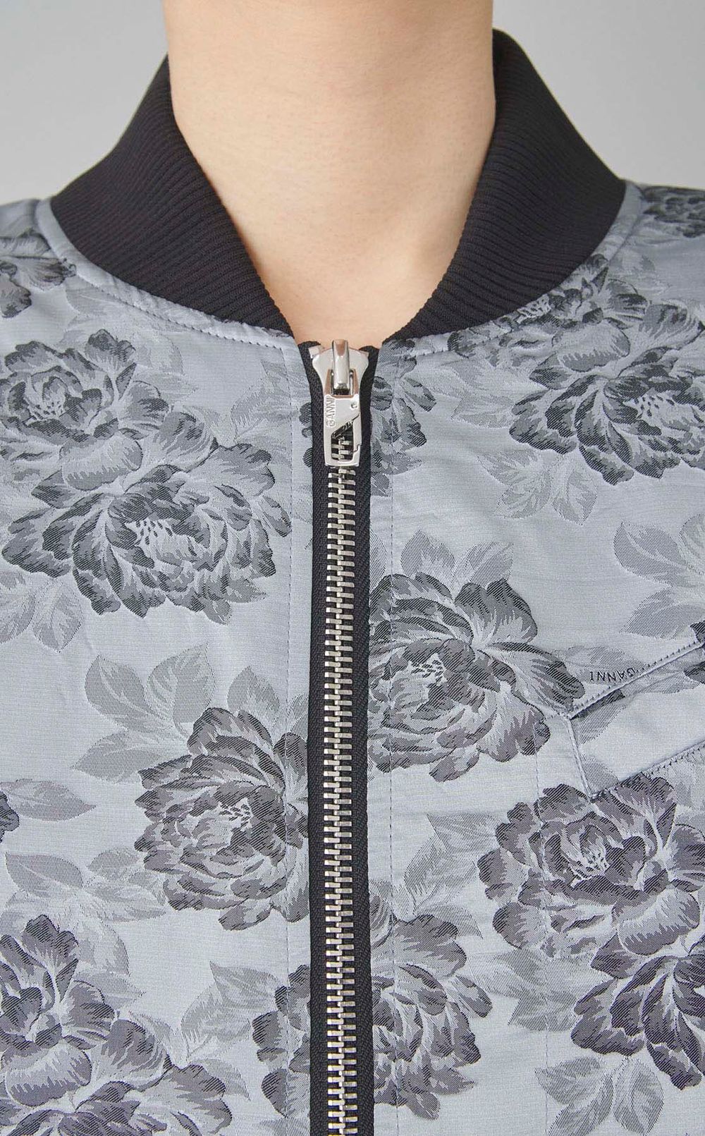 フラワージャガードボンバージャケット