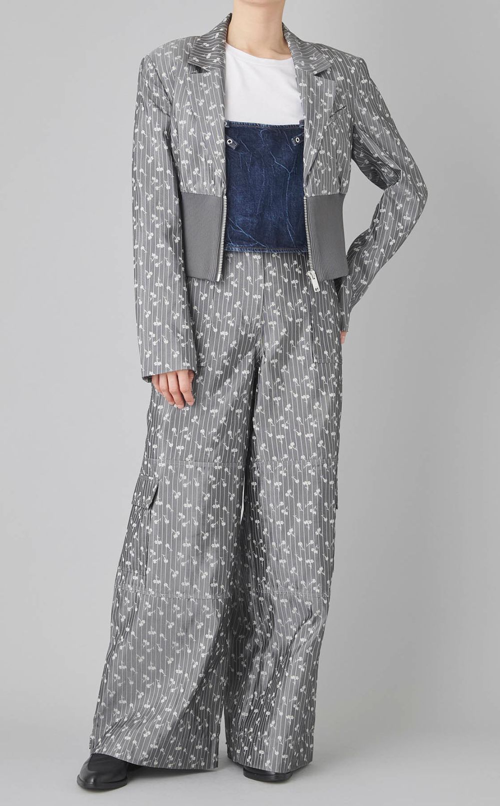 フラワージャガードカーゴパンツ