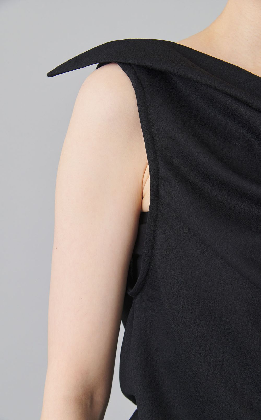 ノースリーブVジャージトップス