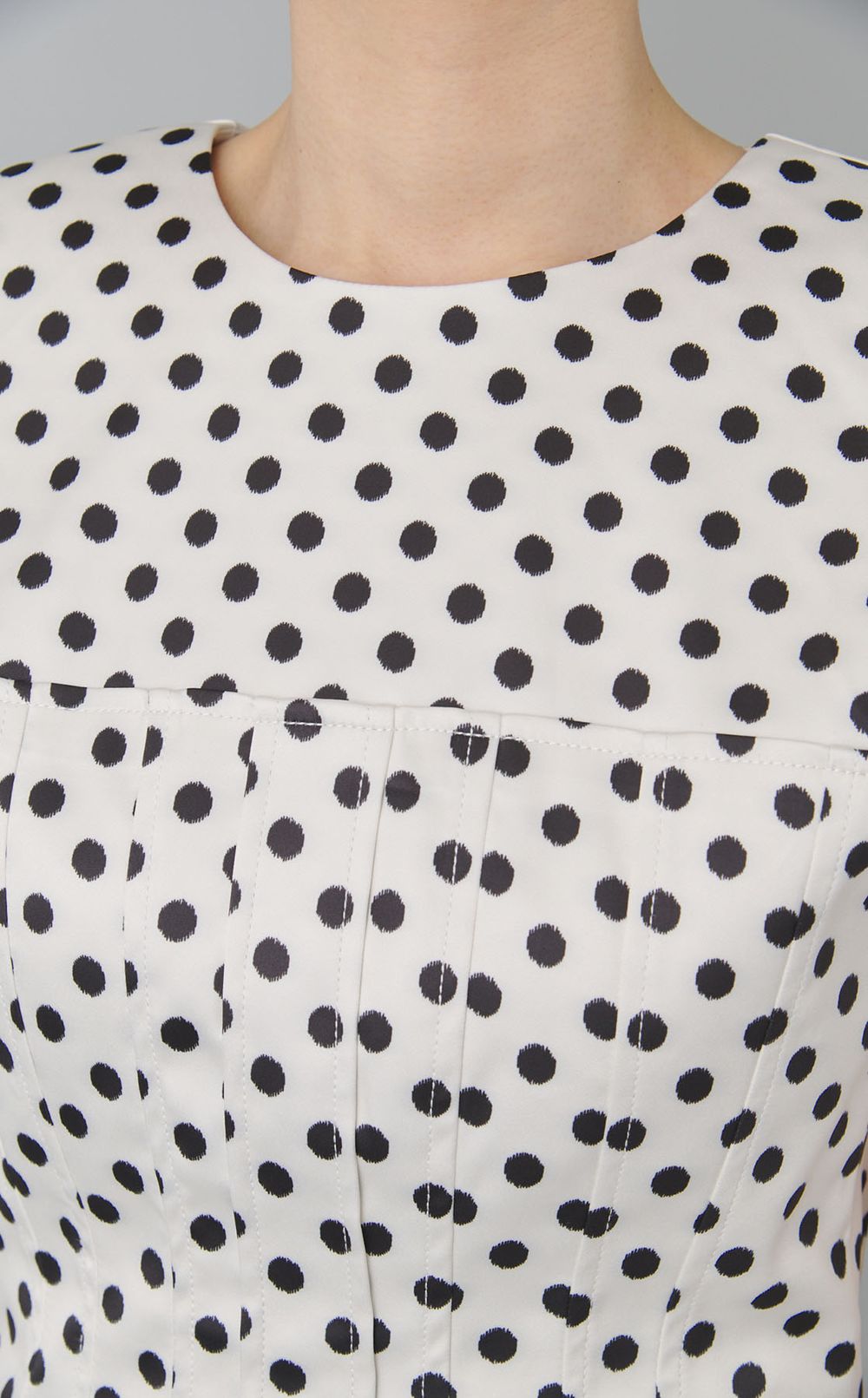 ダブルサテンドットブラウス