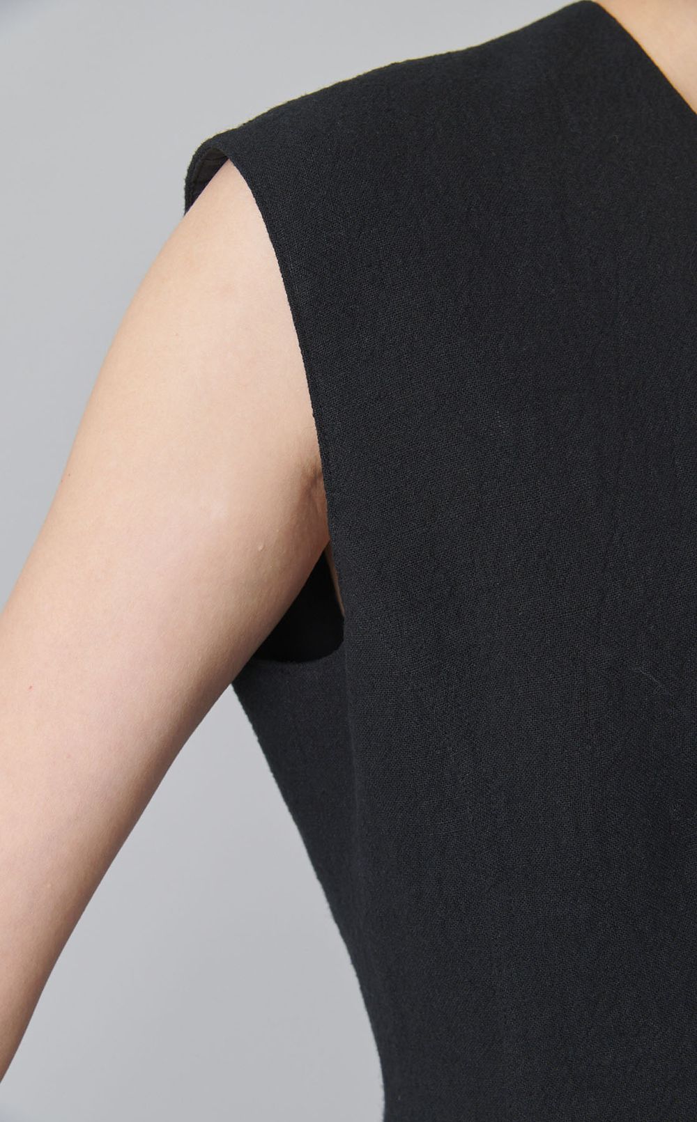 ノースリーブシェイプウエストワンピース