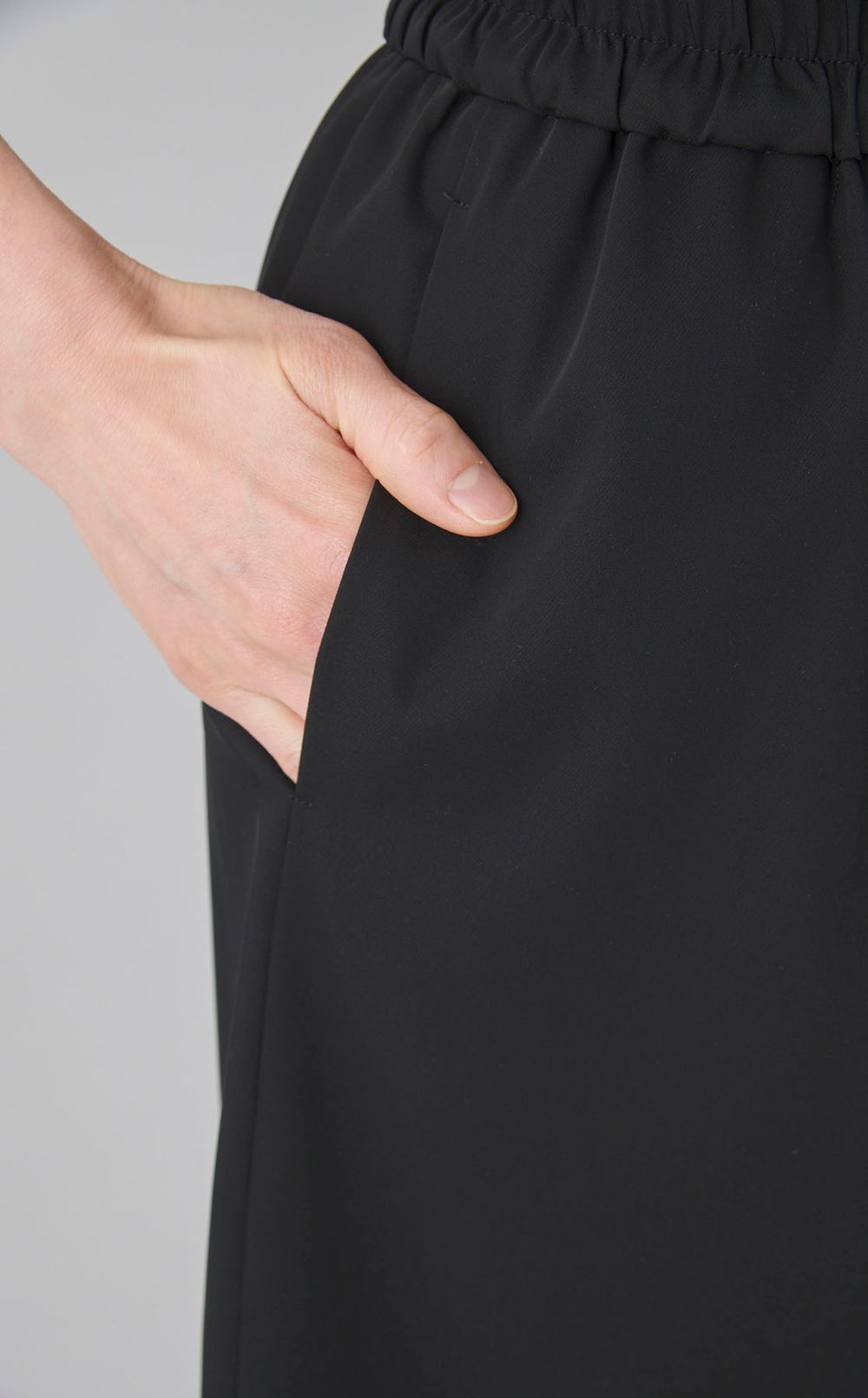 ライトストレッチフロントボタンスカート