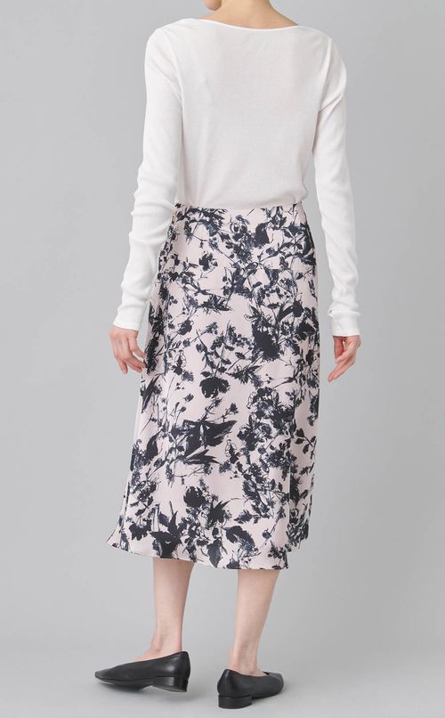 シャドーフラワープリントスカート