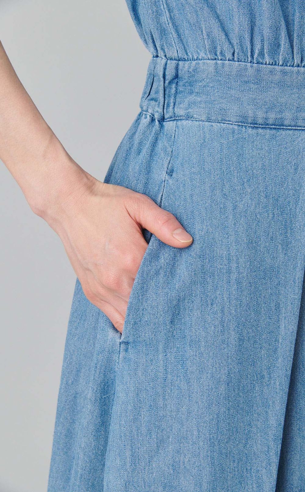 ライトデニムギャザーワンピース