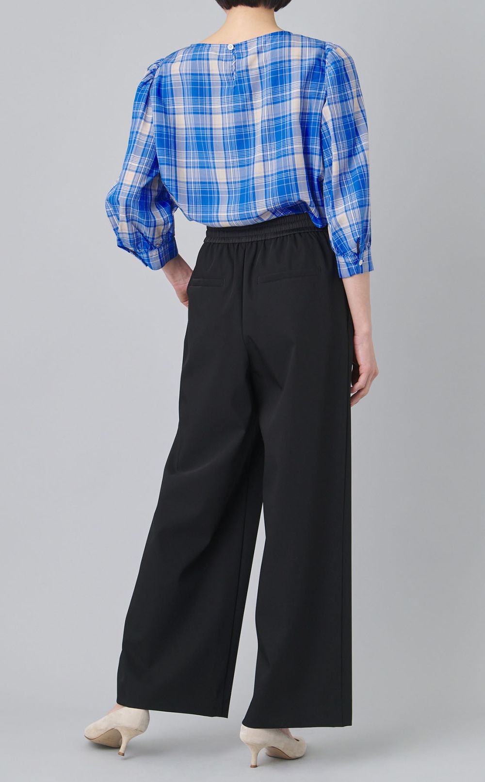 ライトストレッチストレートパンツ