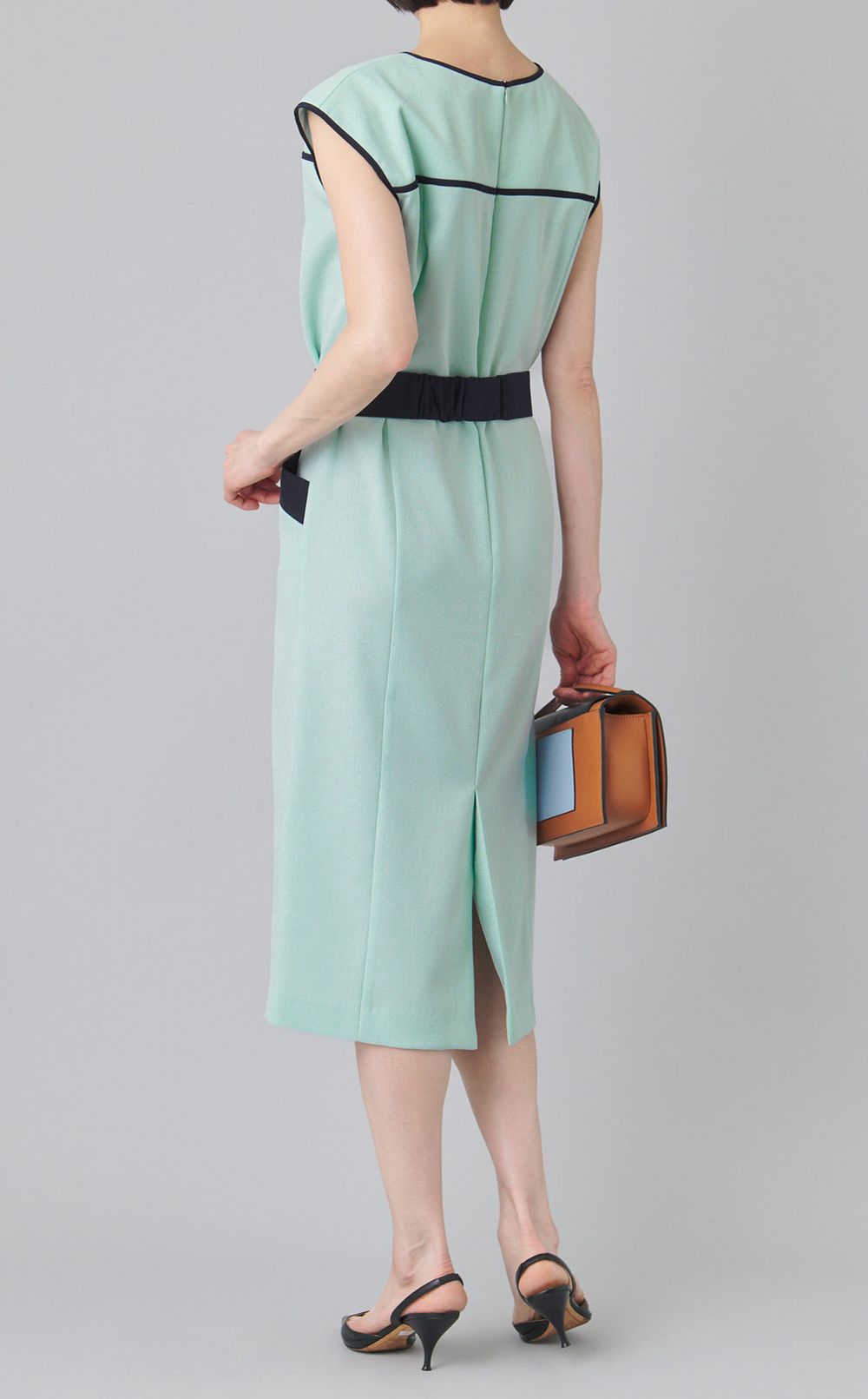 バイカラーパイピングワンピース