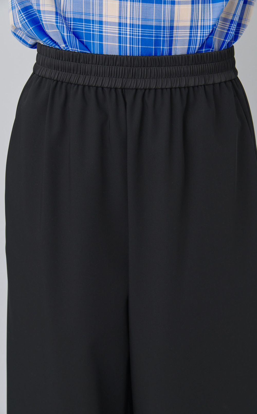 ライトストレッチストレートパンツ