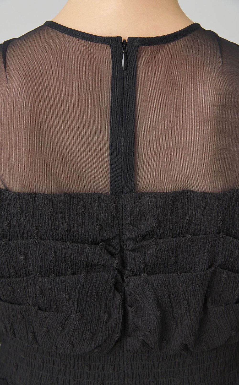 ドットジャガードドッキングドレス