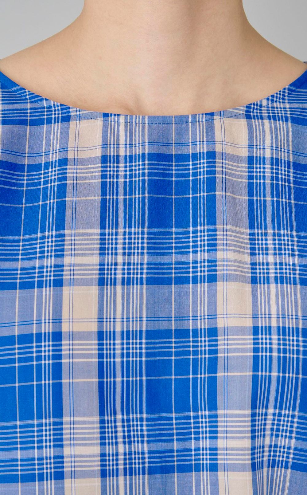 タータンチェックブラウス