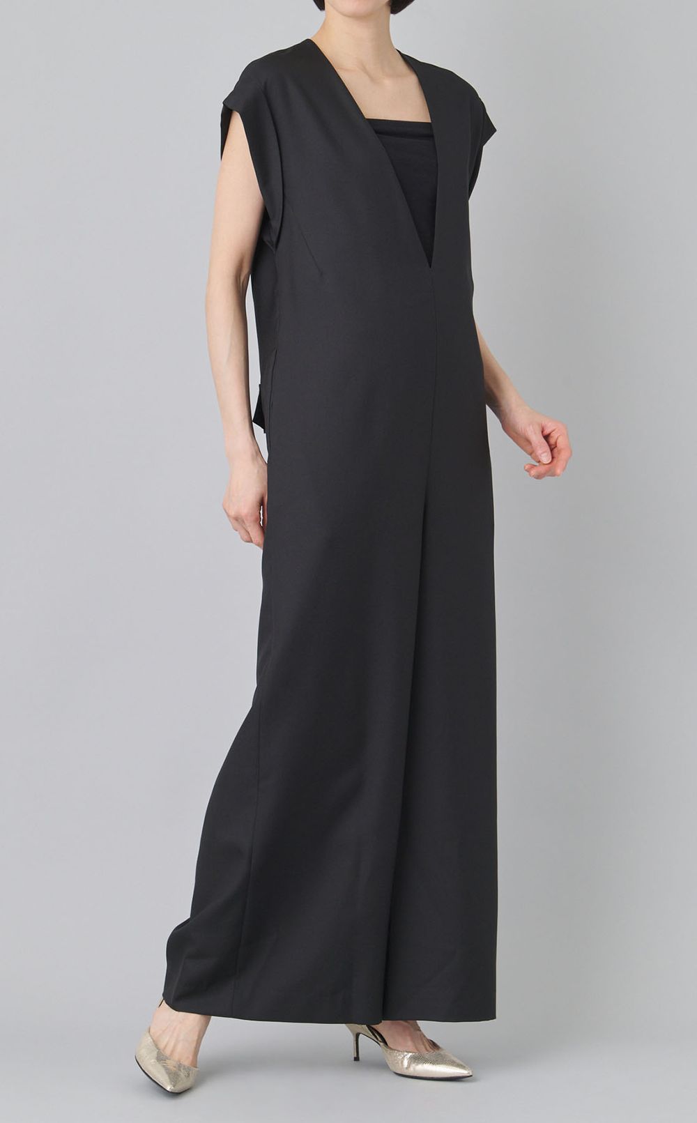 深Vネックボックスワンピース