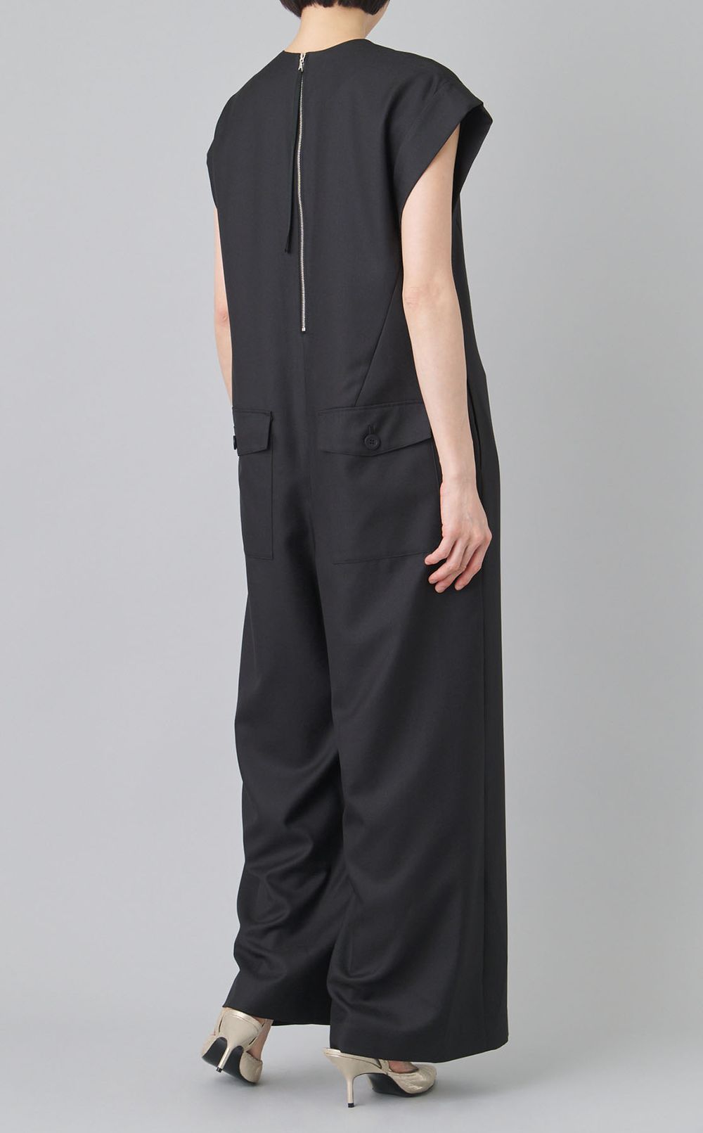 深Vネックボックスワンピース