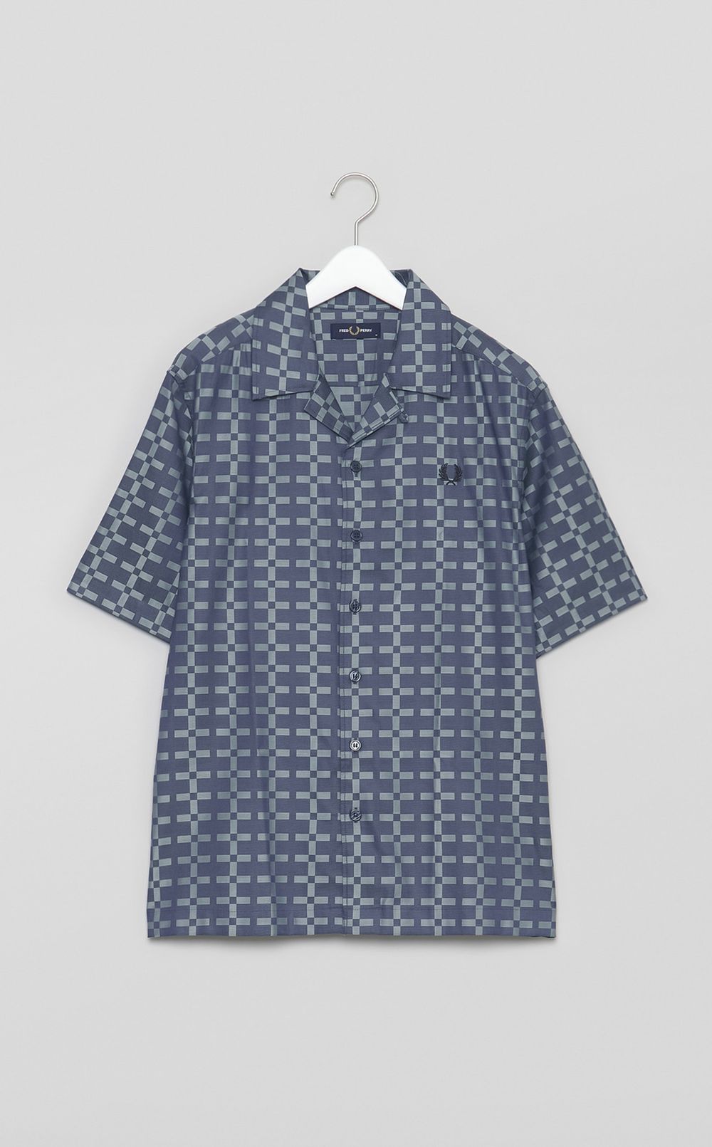 ジオメトリックプリントシャツ