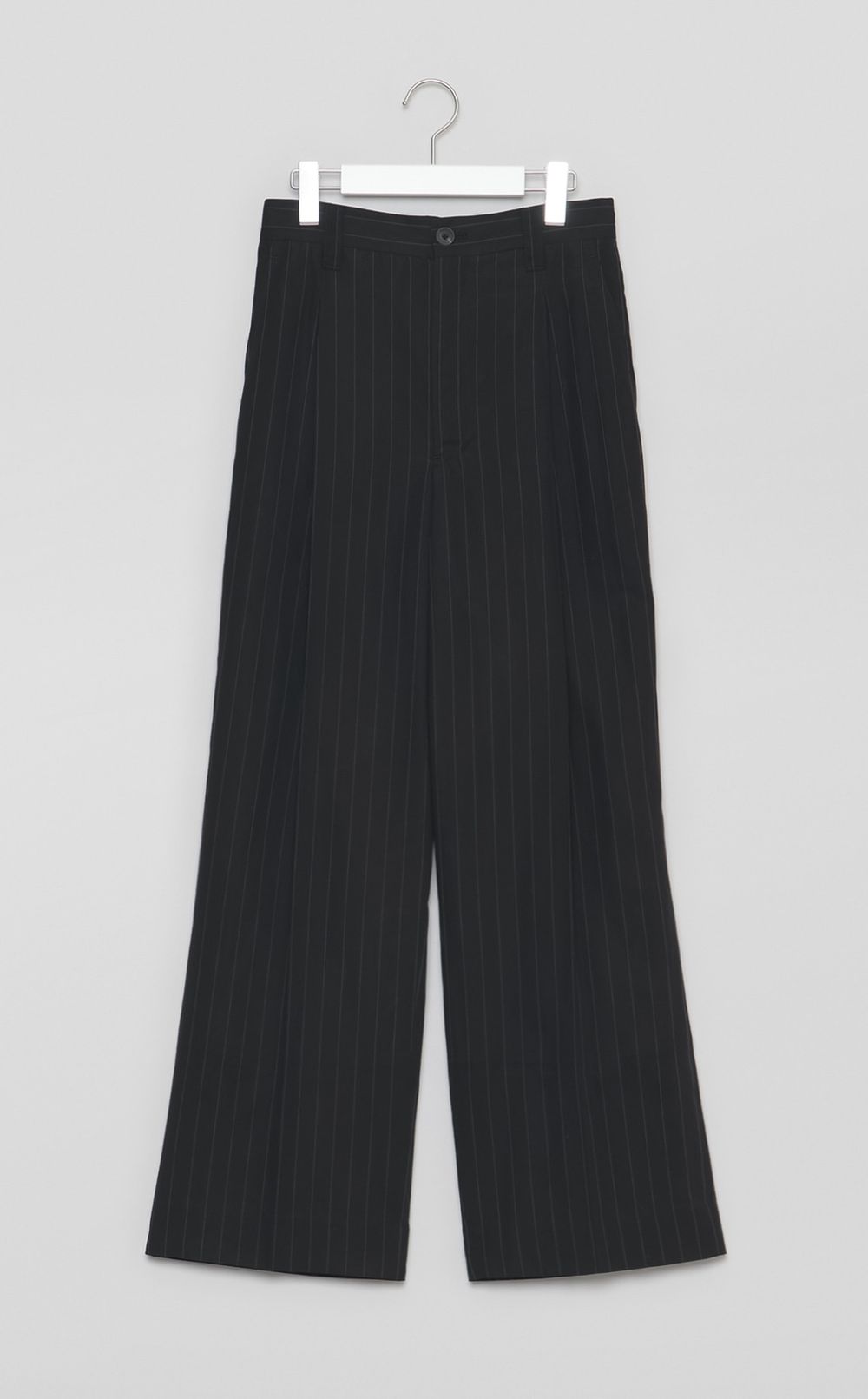 ワンタックワイドパンツ