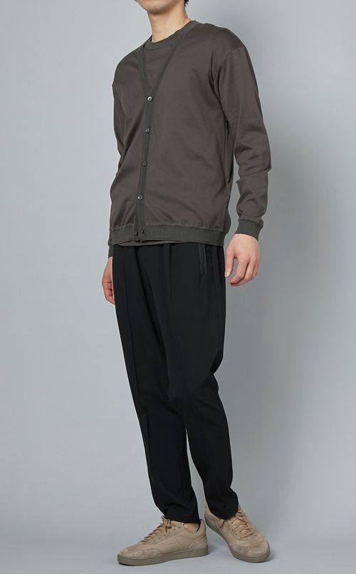 Vネックカーディガン