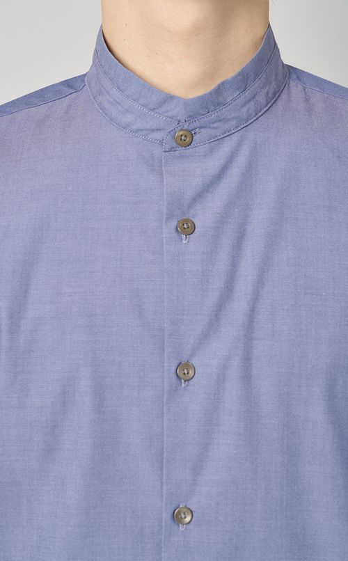 スタンドカラーシャツ