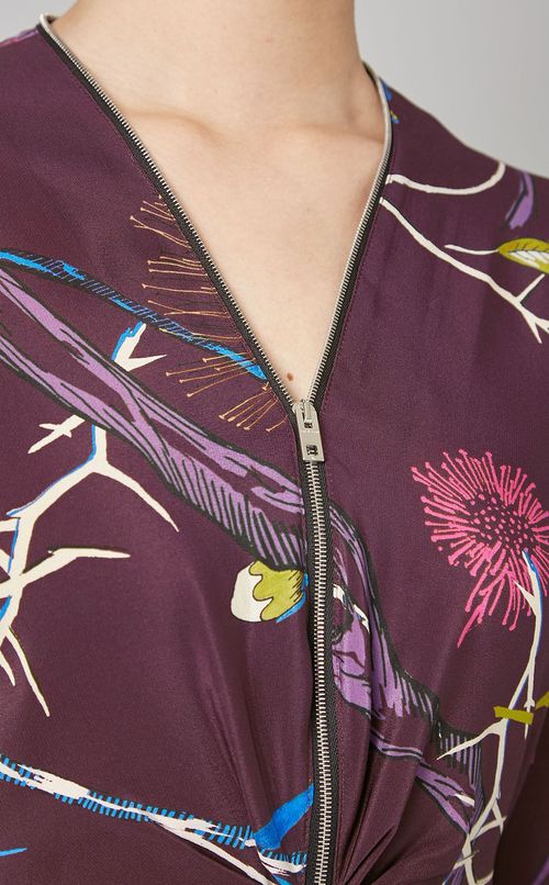 フラワープリントフロントジップワンピース