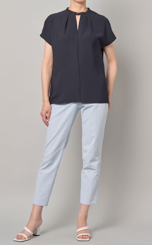 センタープレススリムテーパードパンツ