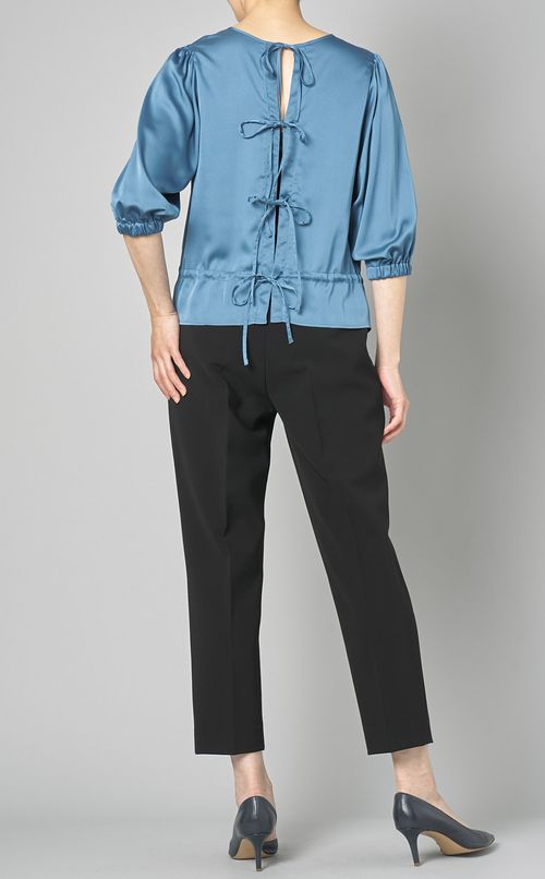 マットサテンガウンブラウス